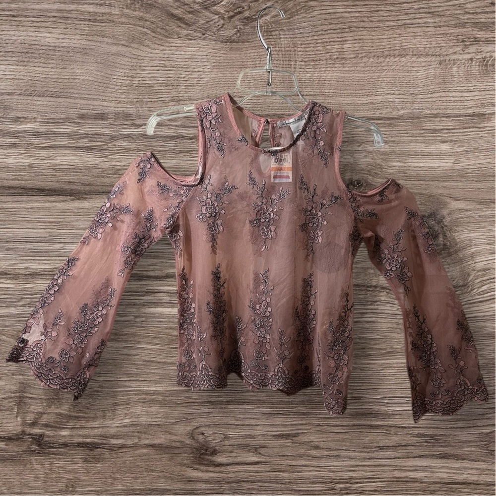 American Rag Mauve Lace Cold Shoulder Blouse - Picture 2 of 4